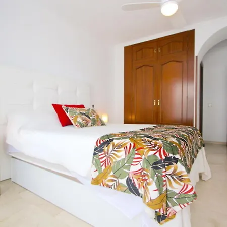 Apartment Amplio Con Piscina